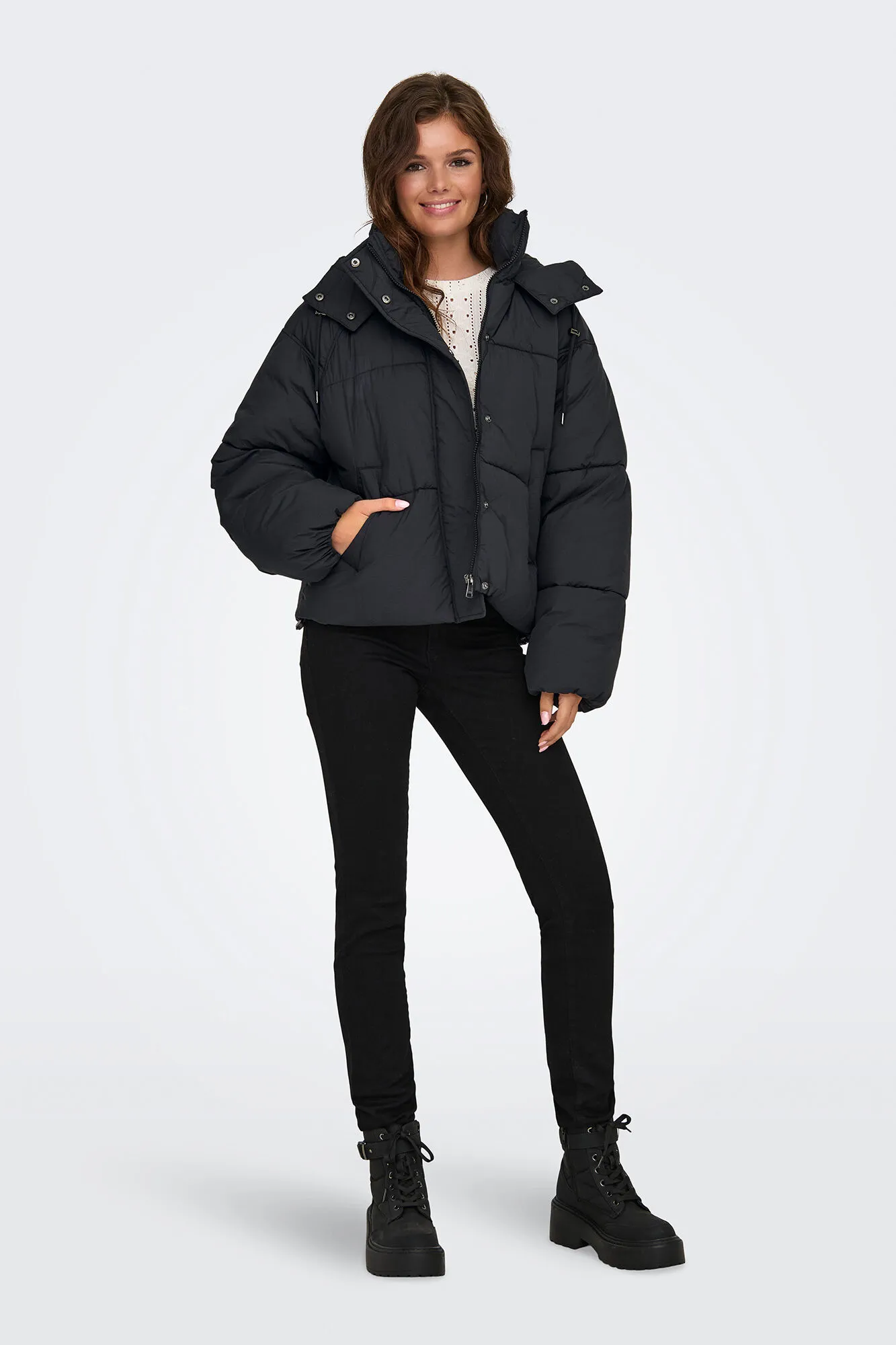 Only Chaqueta acolchada con capucha
